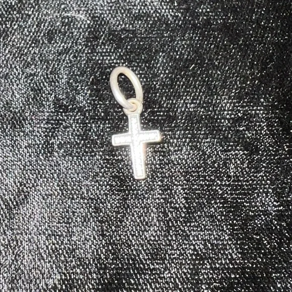 Vintage Pandora Silver Cross with Crystals - Picture 2 of 7
